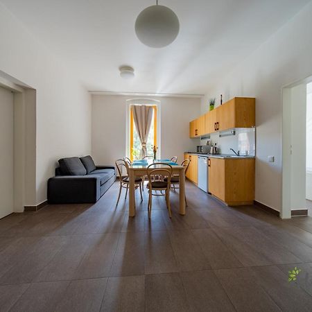 Restaurace A Pension Hrebikarna Хомутов Экстерьер фото