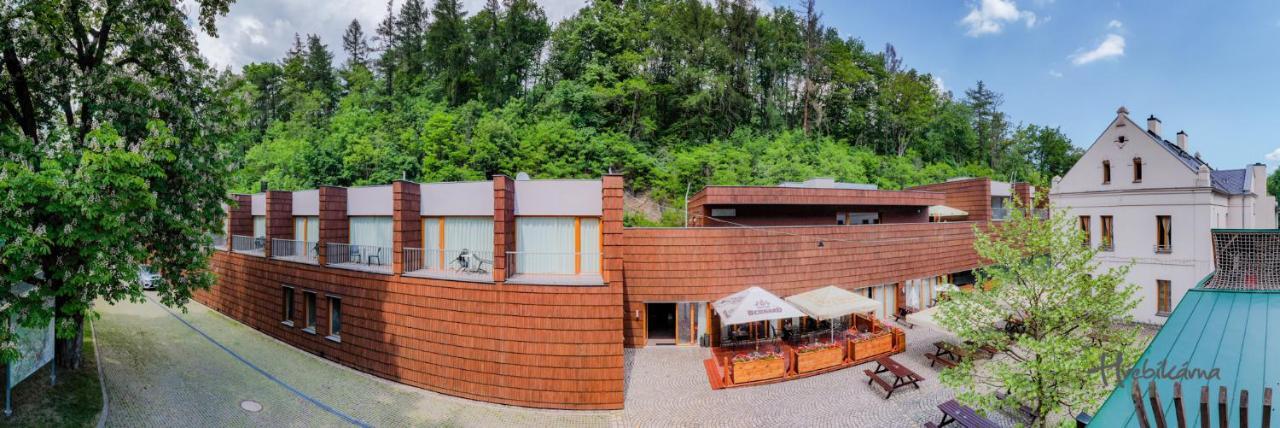 Restaurace A Pension Hrebikarna Хомутов Экстерьер фото