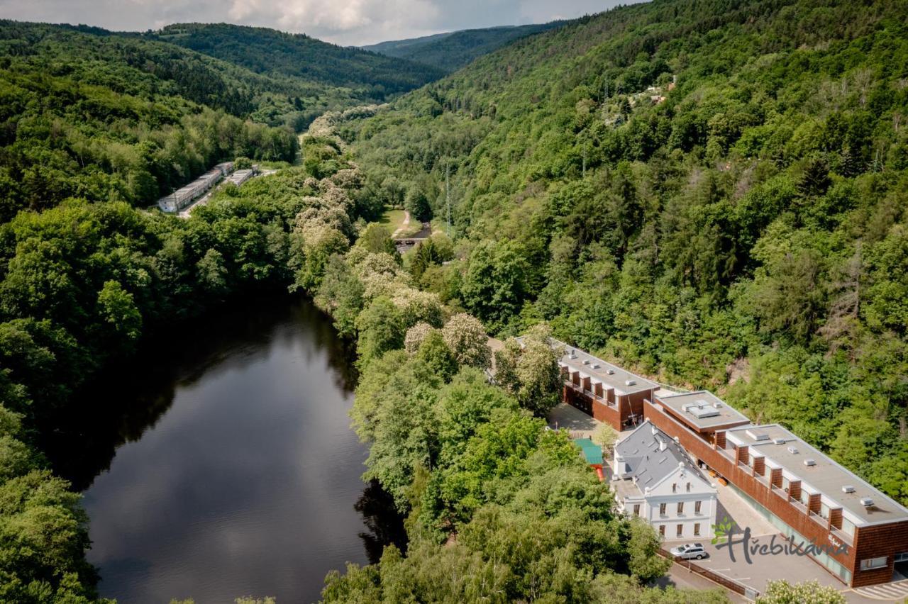 Restaurace A Pension Hrebikarna Хомутов Экстерьер фото