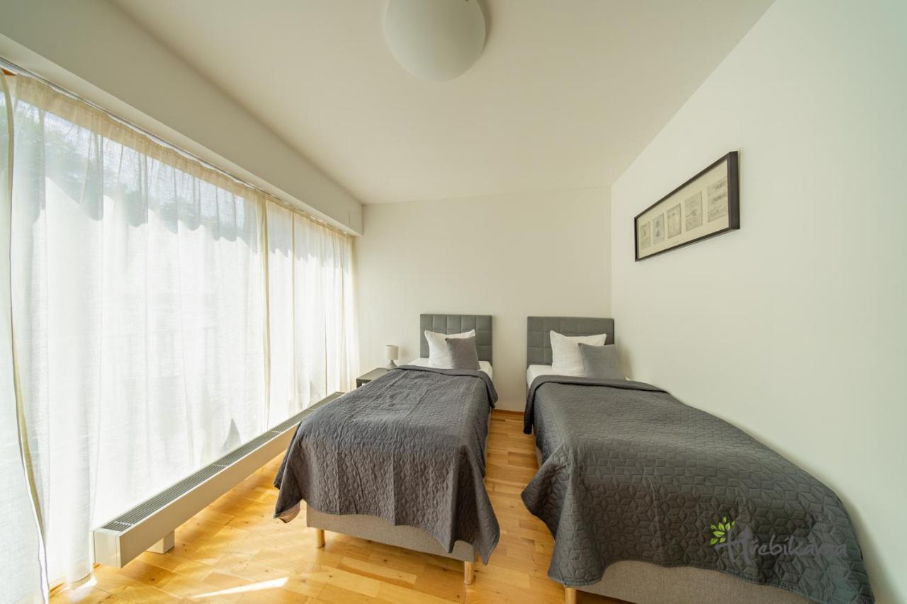 Restaurace A Pension Hrebikarna Хомутов Экстерьер фото
